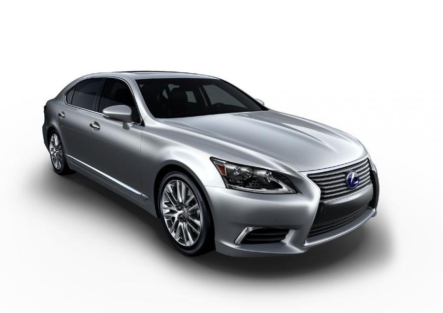  Lexus LS600h F-Sport 2013 года  (фото 10 из 13)